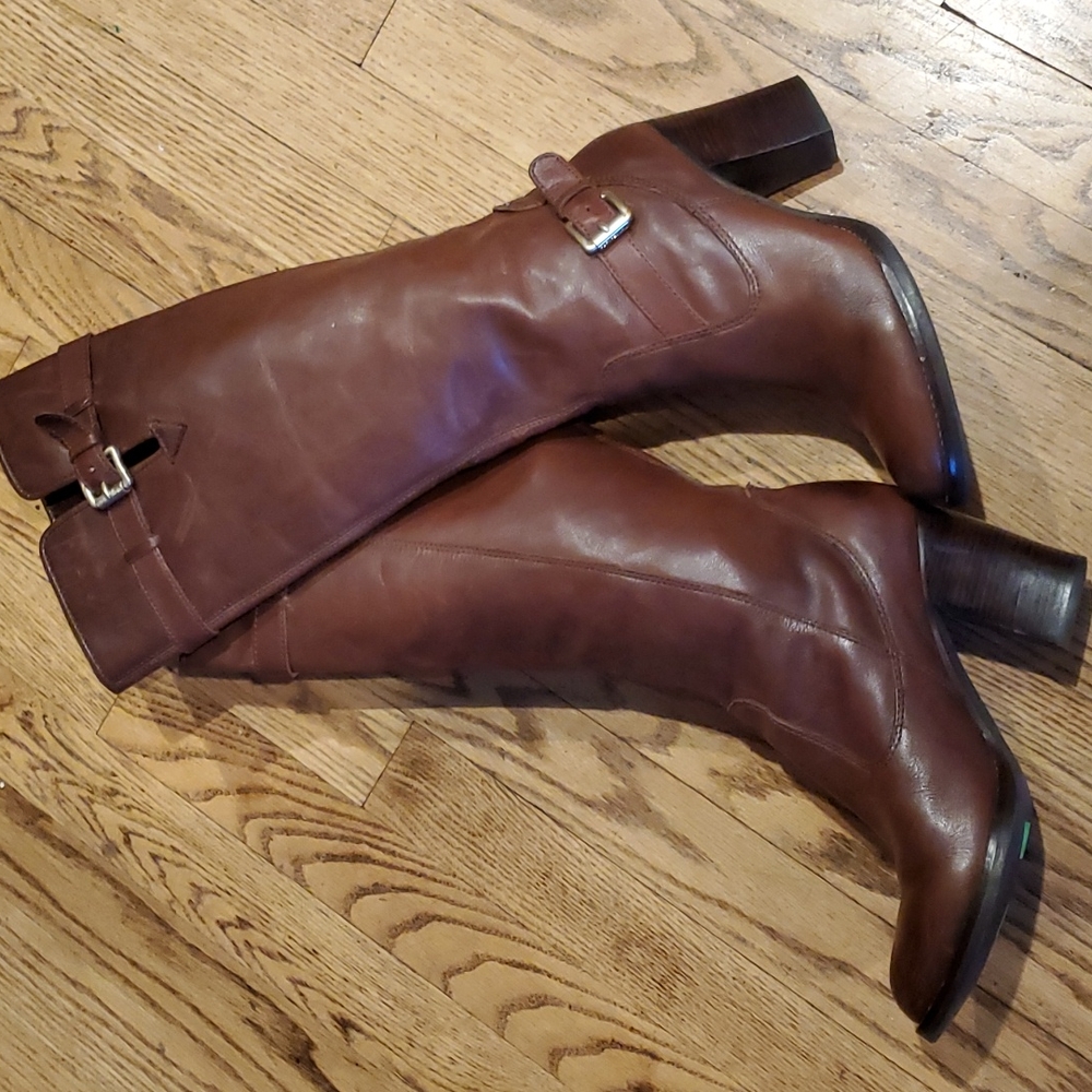 Micheal Kors Leather Boots - Picture 3 of 8